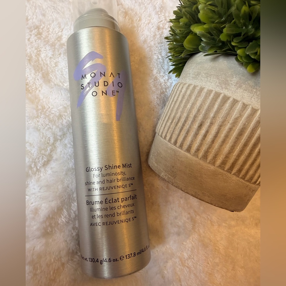 Monat Studio One Glossy Shine Mist - Silver with Purple Accent